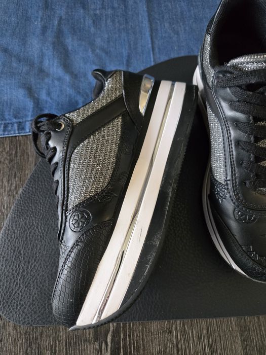 Дамски сникърси Guess