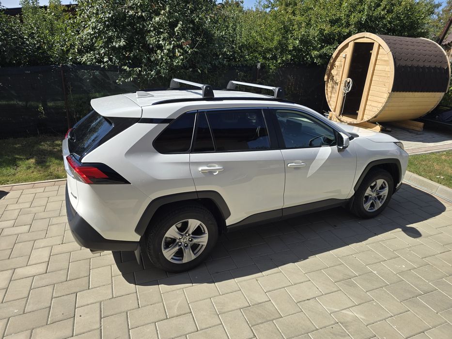 RAV4 full hybrid 2024 (nu e plugin), 4X4, garantie 8 ani