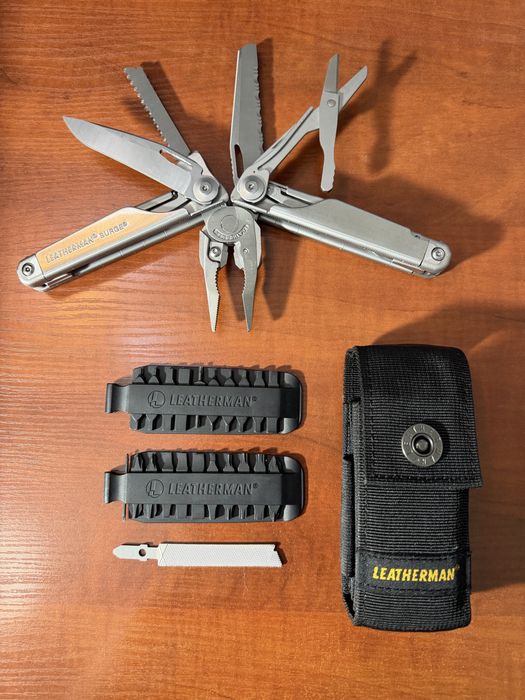 Мультитул Leatherman Surge