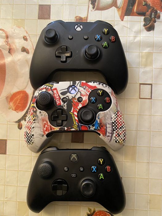 Продам консоль XBOX ONE 1 TB