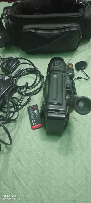 Видео камера сотилади