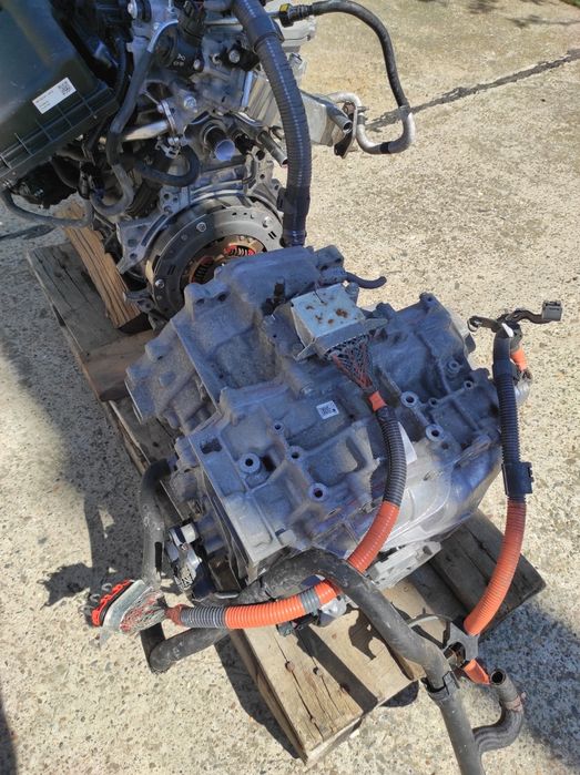 Cutie automata Toyota Auris Hibrid