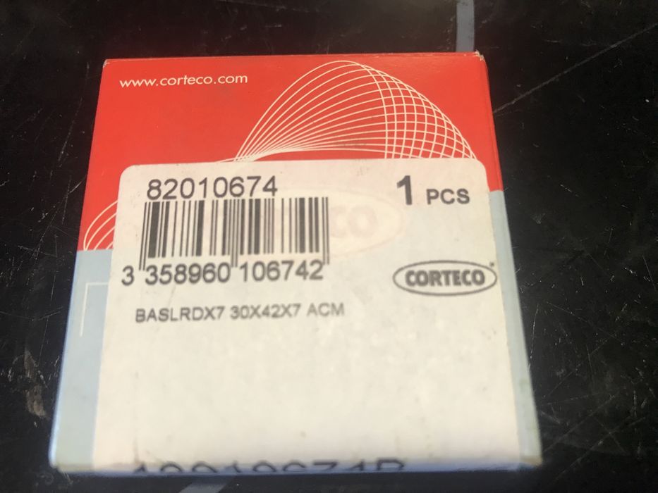 Обтягаща ролка и ремък Тойота