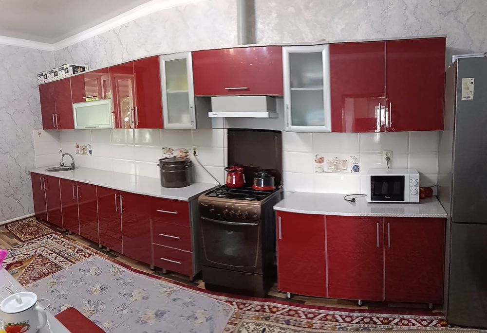 Гарнитура кухенный