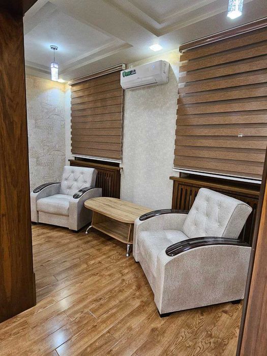 Карасу-2 (Мирзо-Улугбек), 5-комн, 110 м², 3/5, с ремонтом. Собственник