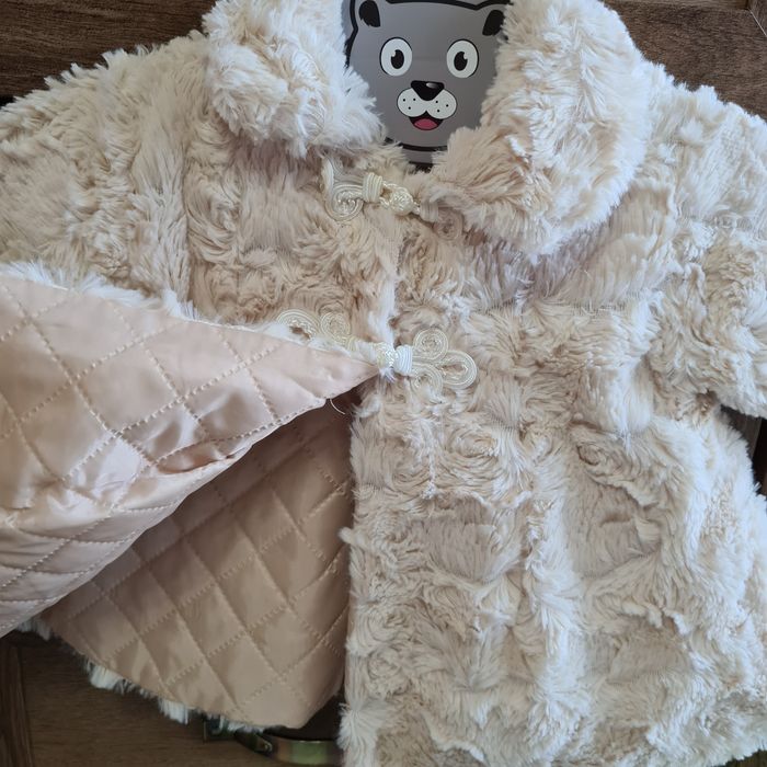 Haina de primavara fetite