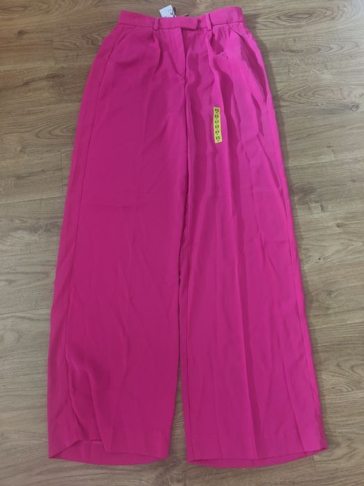 Pantaloni roz Mohito