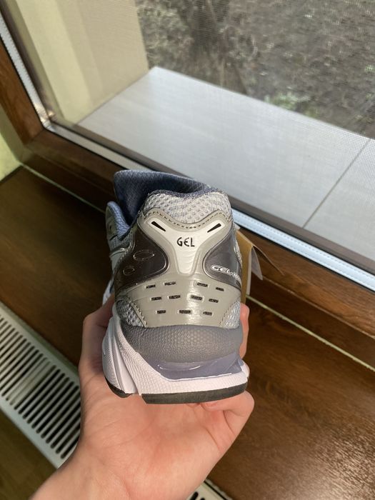 ASICS Gel-Kayano 14 Metallic Silver – mărimea 43.5