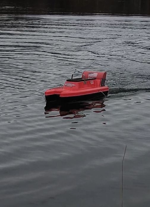 Състезателна лодка за захранка, bait boat brushless