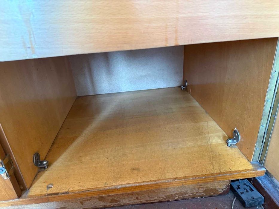 Четирикрилен гардероб с надстройка от 80- те – много запазен и изгоден