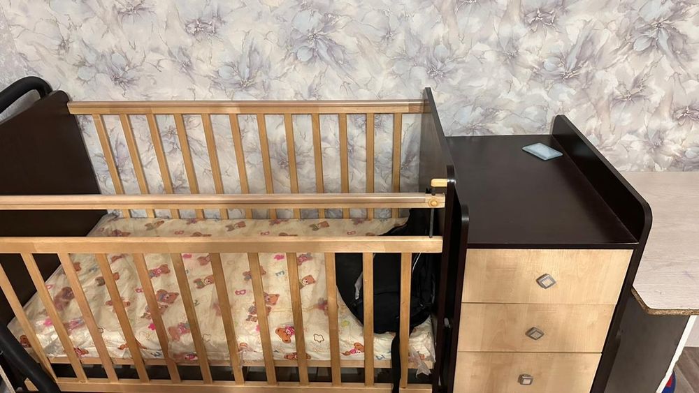 Продам детскую кровать трансформер