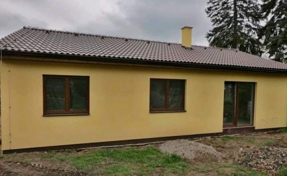Vand case pe structura metalica cu panouri sandwich