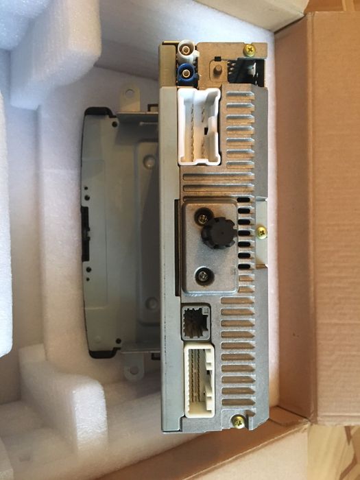 Мультимедийная автомагнитола Renault Media-Nav