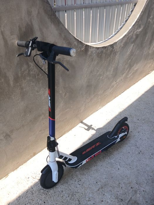 Trotinetă Electrică Aprilia, preț negociabil