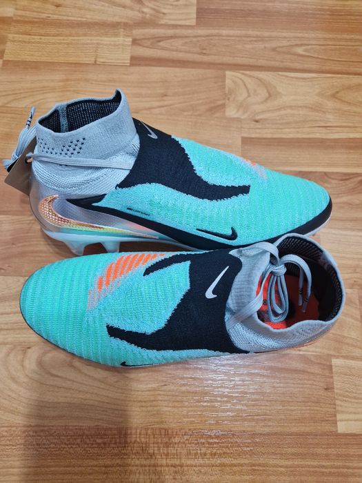 Ghete Nike  de fotbal Phanton 6