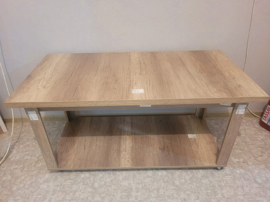 Журнальный столик