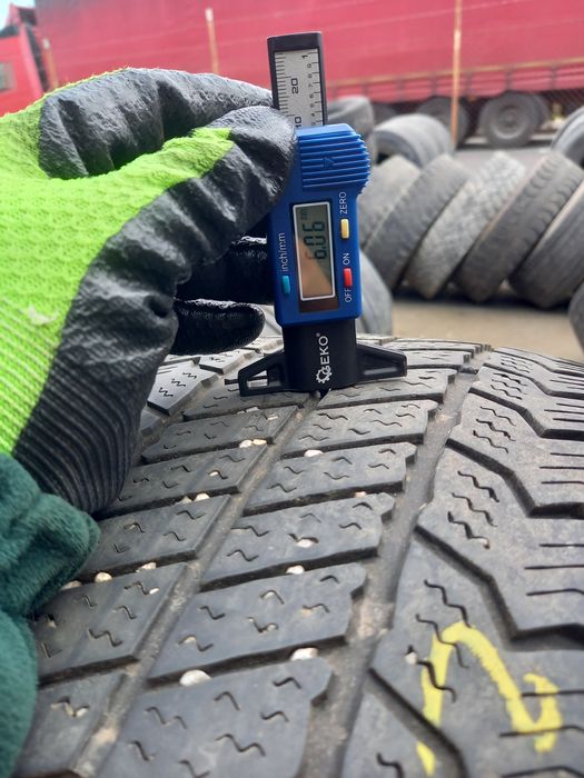 Anvelope de iarna 215-65r16c Barum