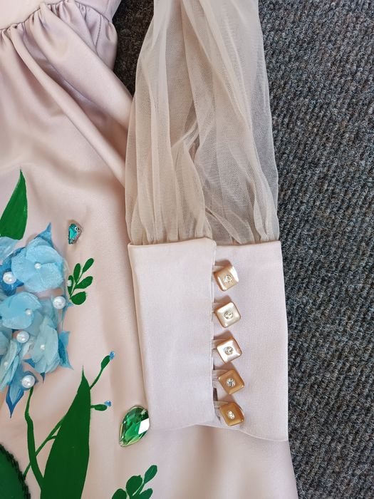 Платье вечерний интересный