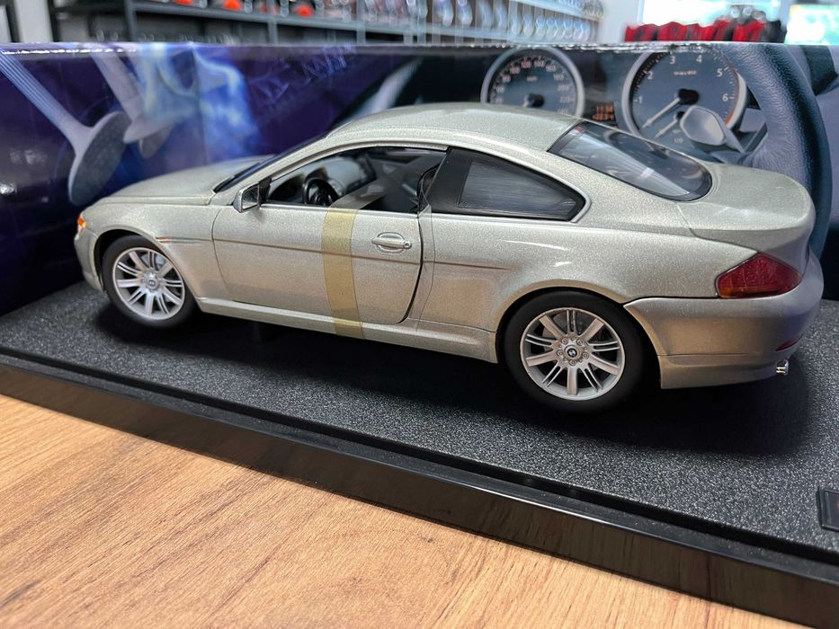 HOT WHEELS метална колекционерска количка BMW 645 Ci 2007 1:18