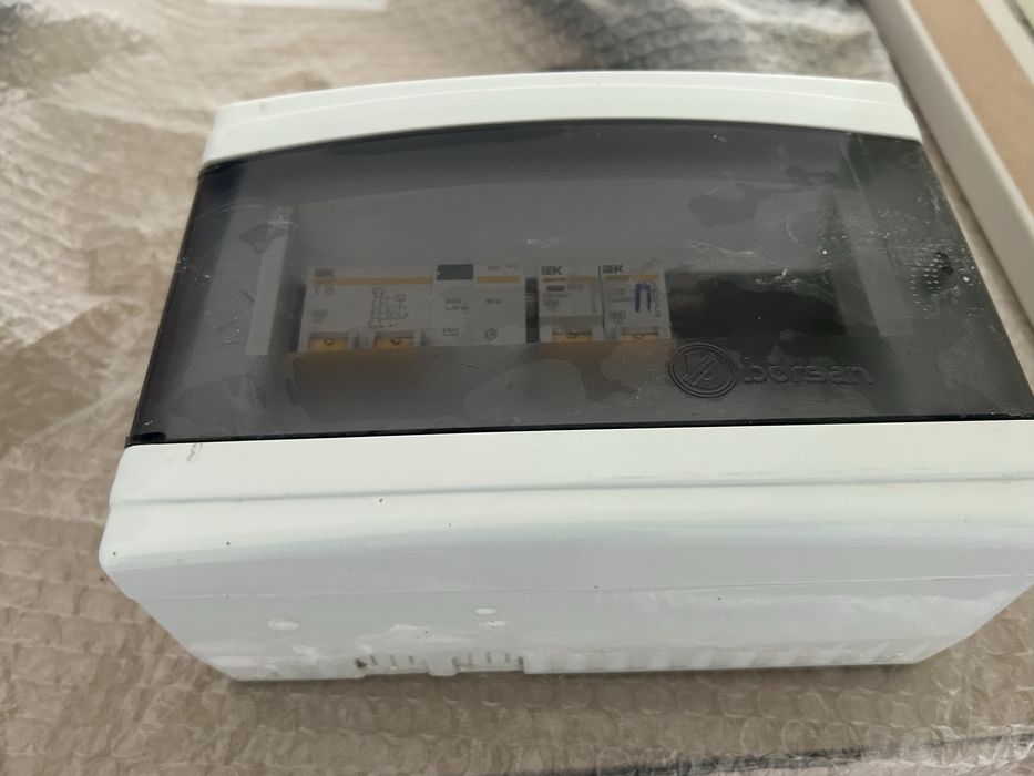 Щит электрический с автоматами