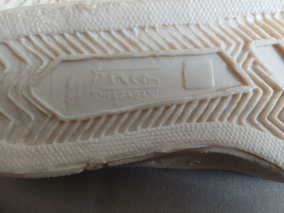 Bascheti, teniși noi nouți din perioada comunista