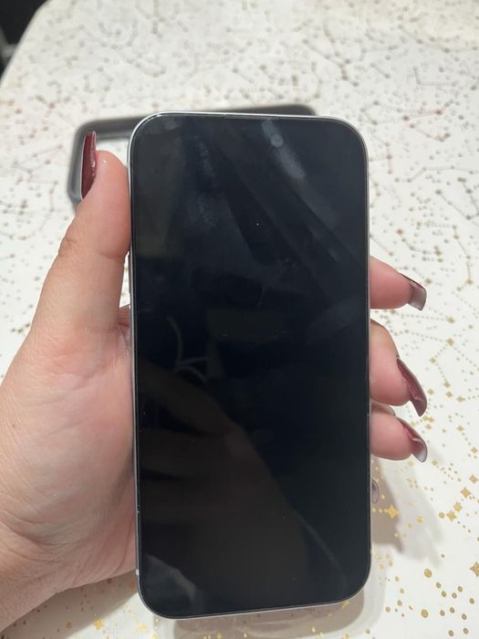 Продам айфон 15 128 гб