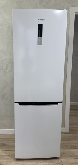 Продам холодильник Hansa