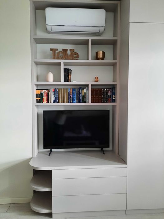 Шкаф, стеллаж с полками