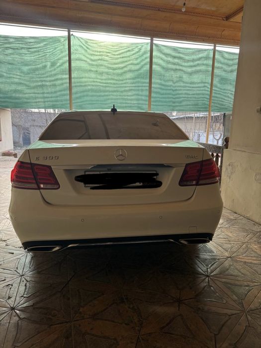 Мерседес 212  Е 300