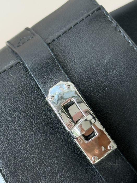 Естествена кожа дамски черни чехли Hermes