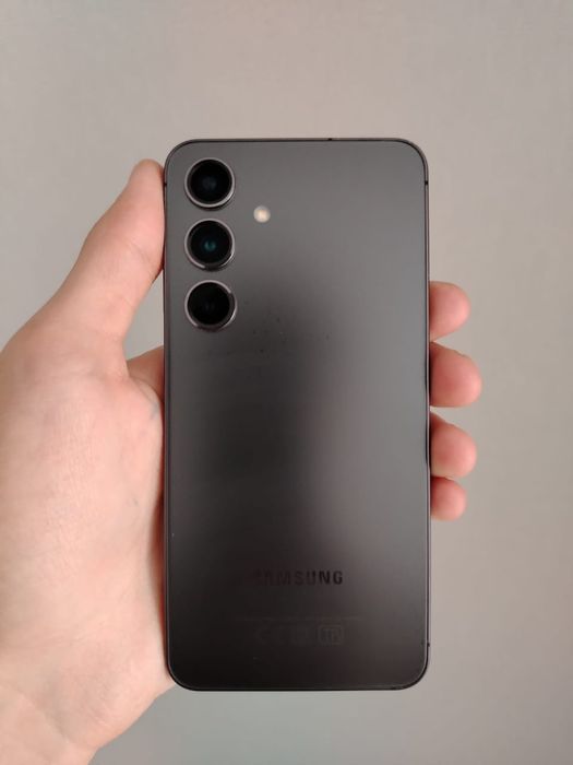 Продам Samsung Galaxy S24