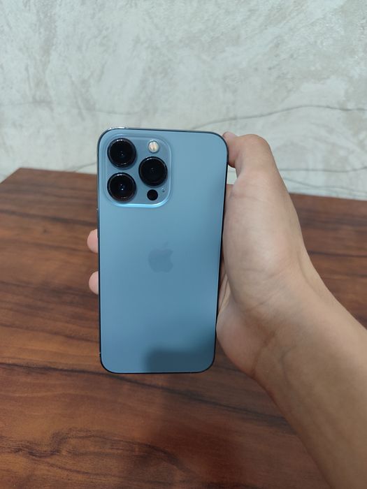 Iphone 13 pro. Blue