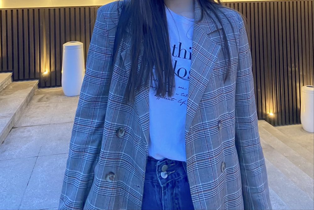 Два костюма. Хорошего качества