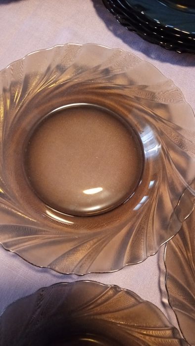 Set 18 farfurii din sticlă fumurie