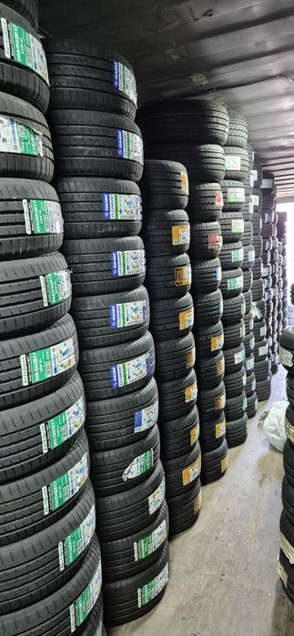 245 40 19 Firestone o bucată, depozit de anvelope