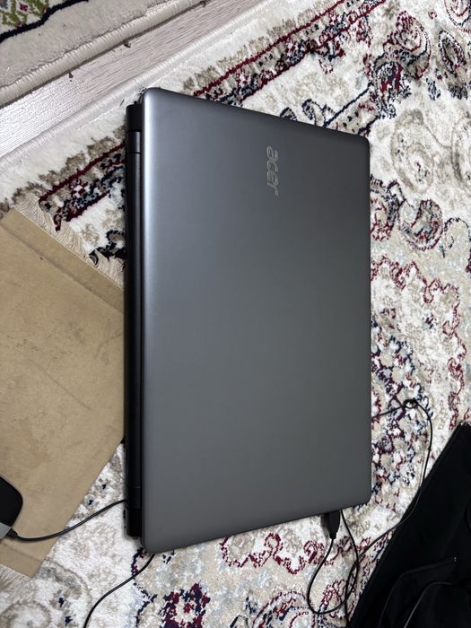 Ноутбук acer. Aspire E1