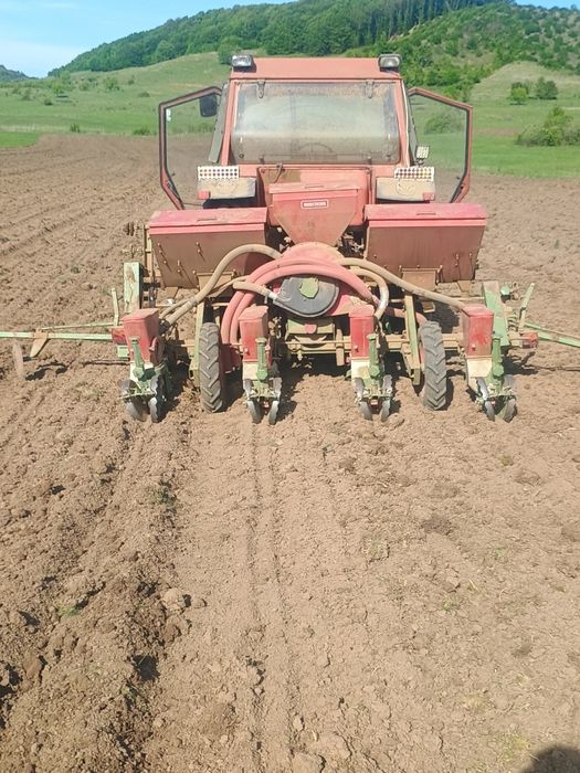 Semanatoare porumb 4 randuri Nodet