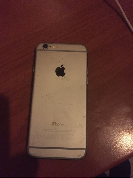 Urgent  două iphone 6 unul funcional pt piese este spart displyu