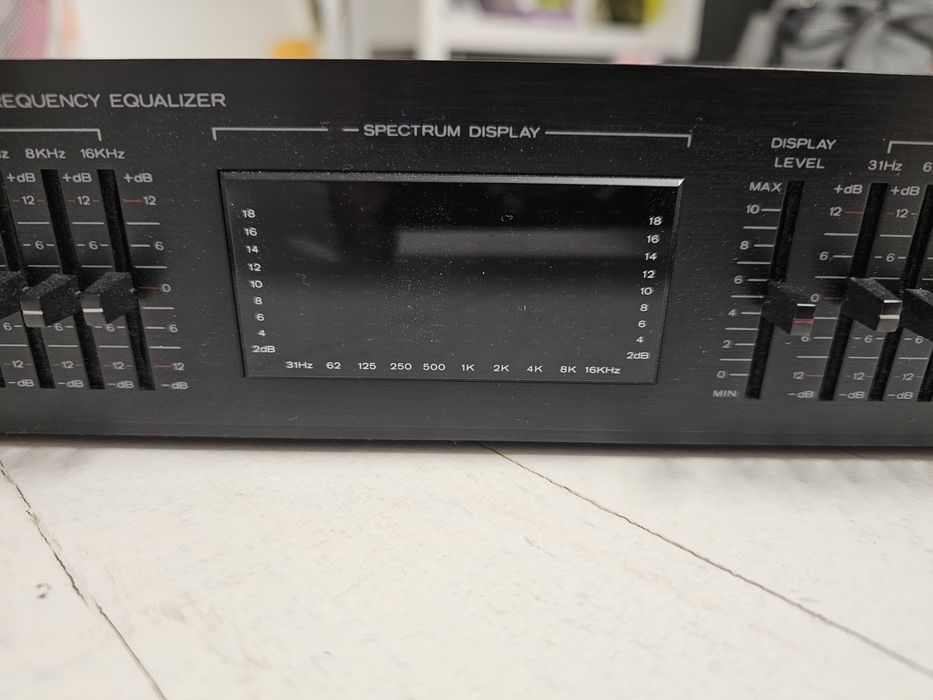 Realistic egalizator impecabil!