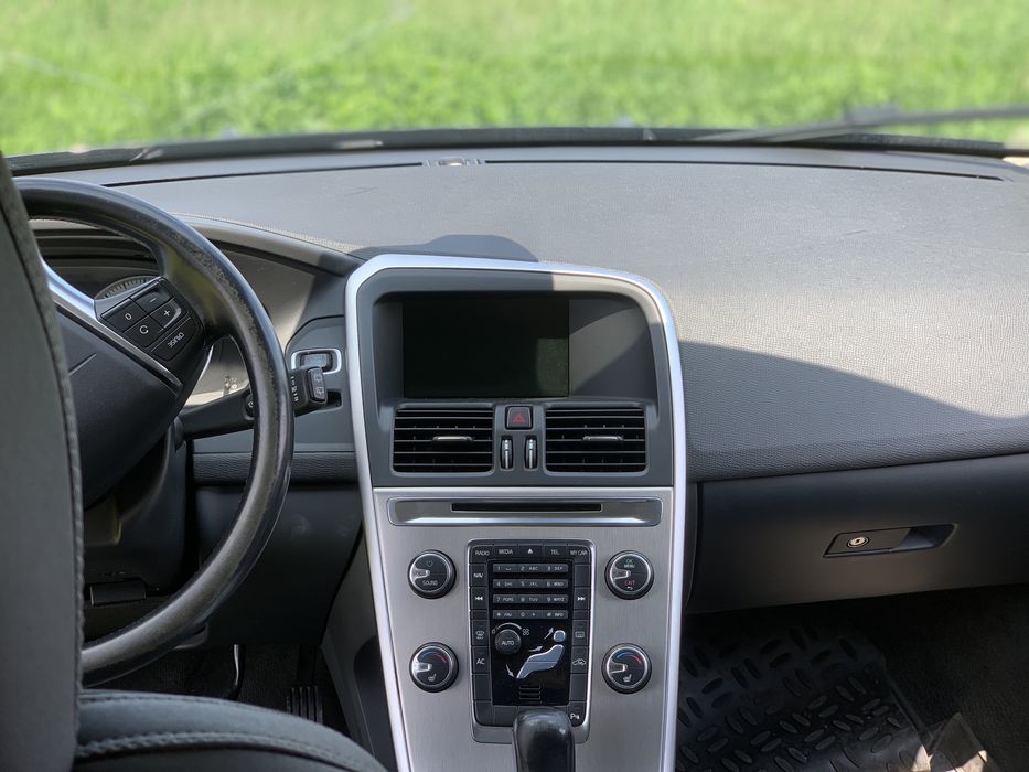 VOLVO XC60 2011 — imagine 3