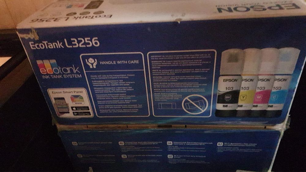 Продам принтер Epson EcoTank L3256