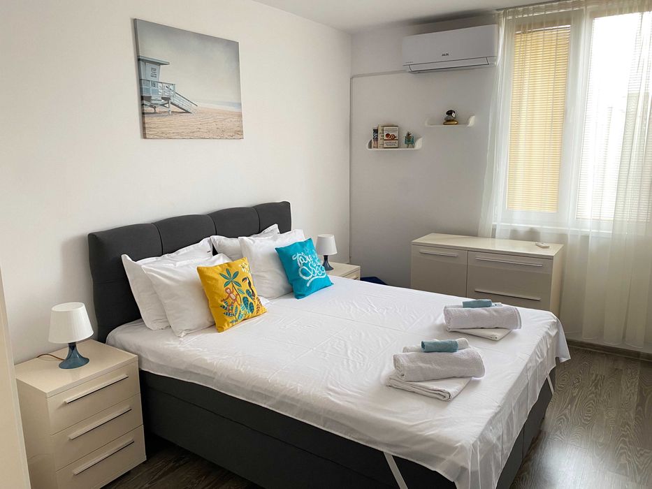 Дава се под наем Двустаен апартамент в Варна, Център - 61 кв.м за 663 € - Снимка #1