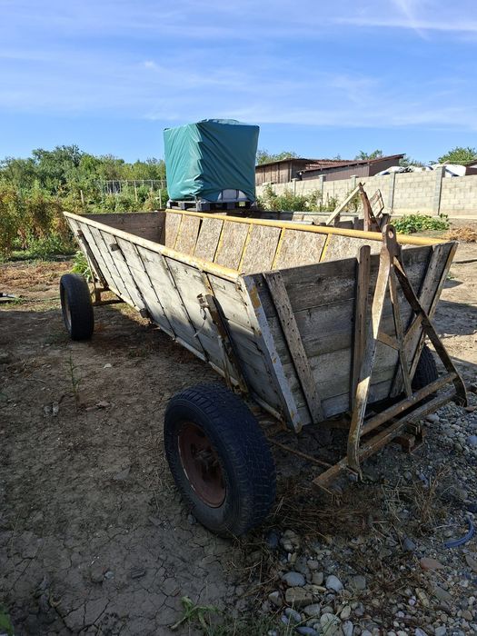 Vând tractor UTB 445 și utilajele aferente lui