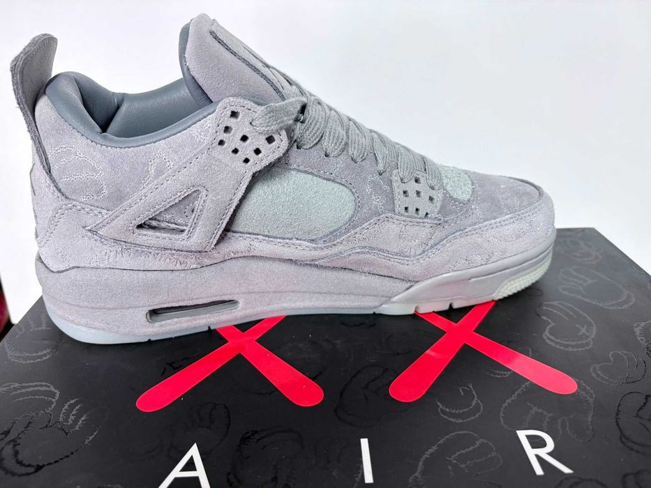 Nike Air Jordan 4 Retro Kaws