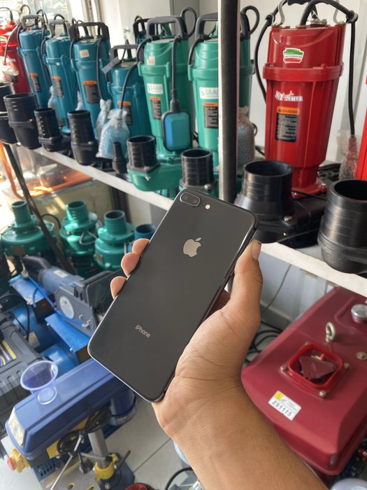 Iphone 8 plus 64 gb