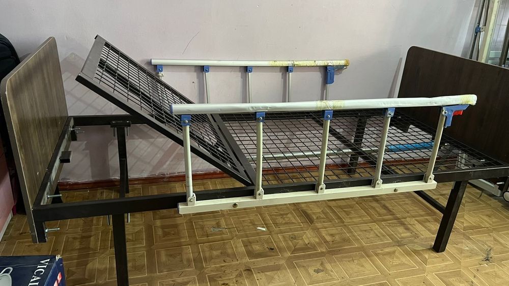 Медецинская кровать