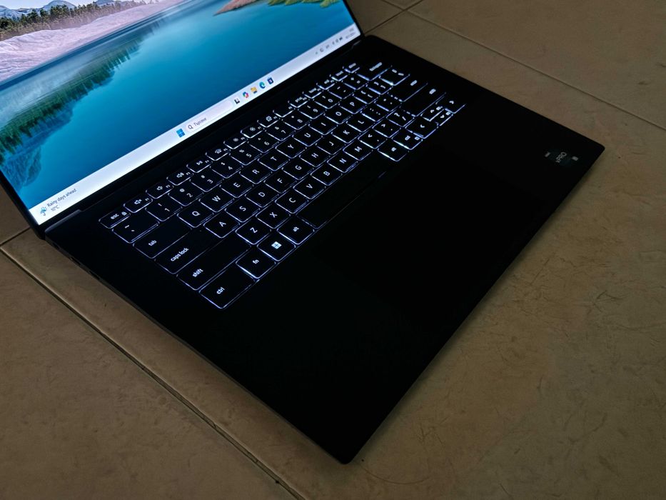 15.6' 4K UHD+ i7-12800H DELL Precision 5570 32GB DDR5/512GB/RTX A1000