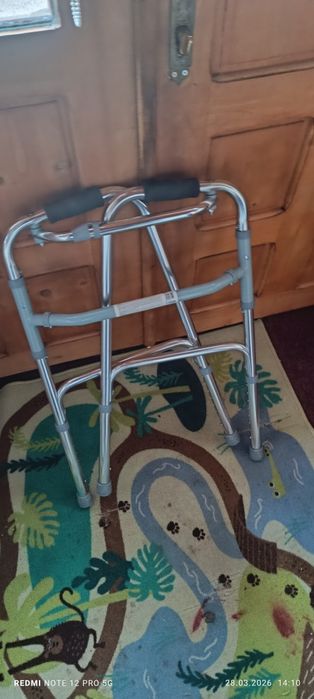 Vând cadru medical pt ajutor .pliabil