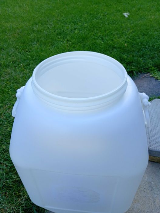 Бидони и туби ..