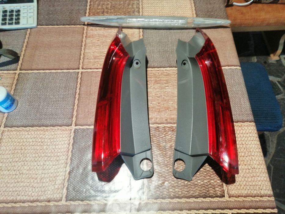 Tripla Honda CR-Vspate stânga dreapta